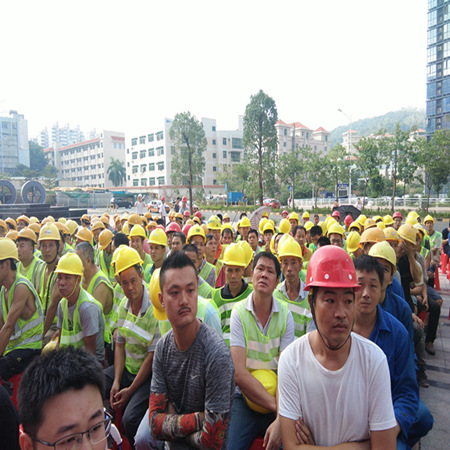 強大的施工隊伍